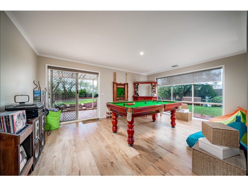 6 Elk Turn, Cranbourne VIC 3977