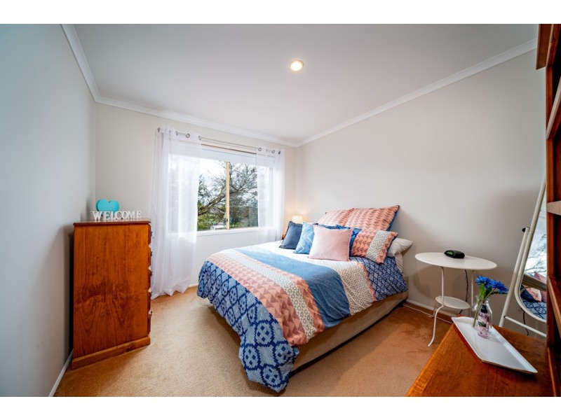 6 Elk Turn, Cranbourne VIC 3977