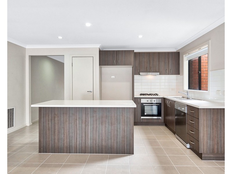 19 Markbeech Crescent, Officer VIC 3809