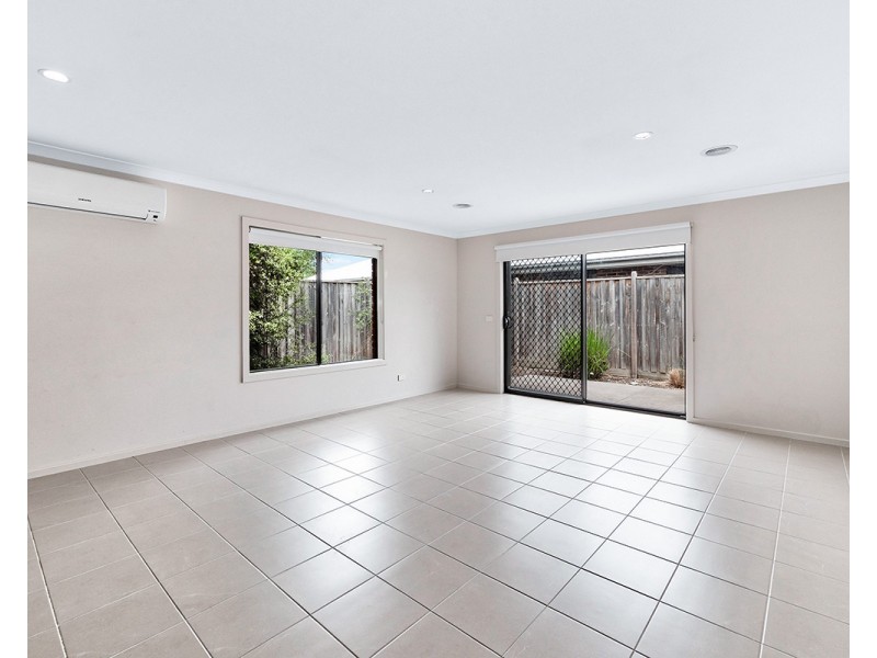 19 Markbeech Crescent, Officer VIC 3809