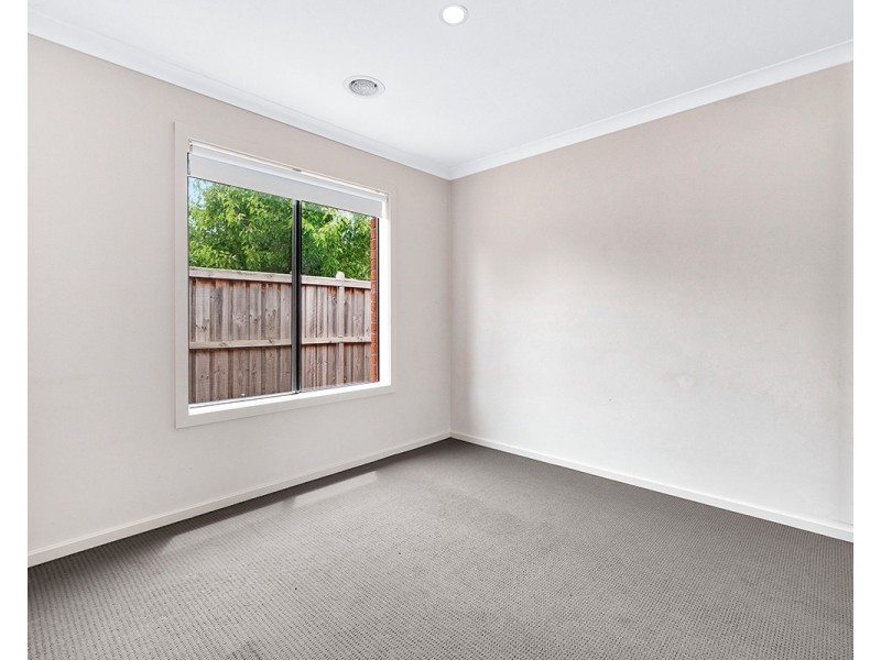 19 Markbeech Crescent, Officer VIC 3809