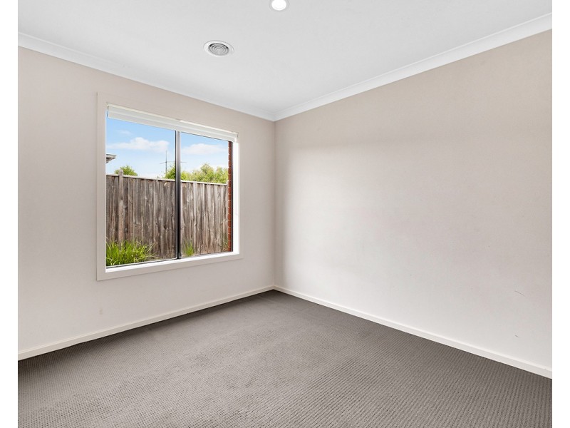 19 Markbeech Crescent, Officer VIC 3809