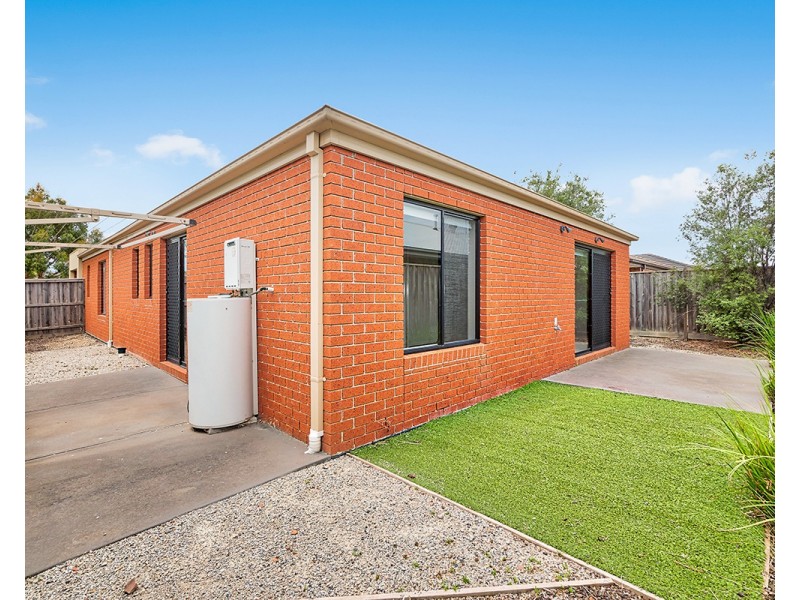 19 Markbeech Crescent, Officer VIC 3809
