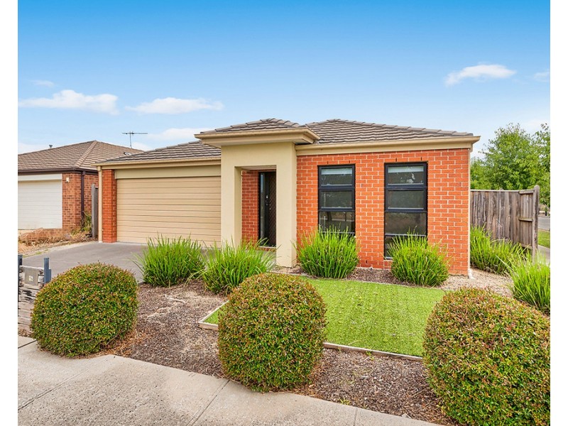 19 Markbeech Crescent, Officer VIC 3809