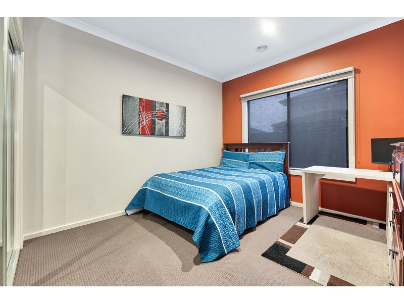 26 Hackney Circuit, Clyde North VIC 3978