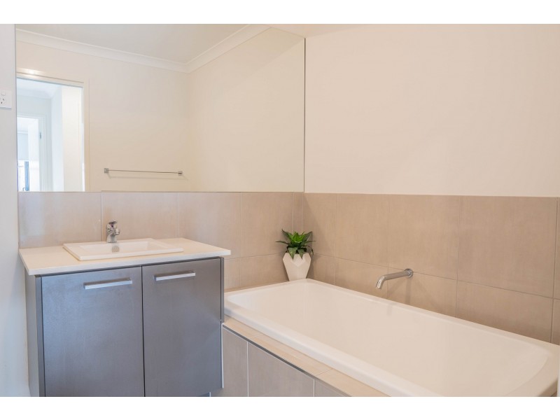 11 Grattan Street, Clyde VIC 3978