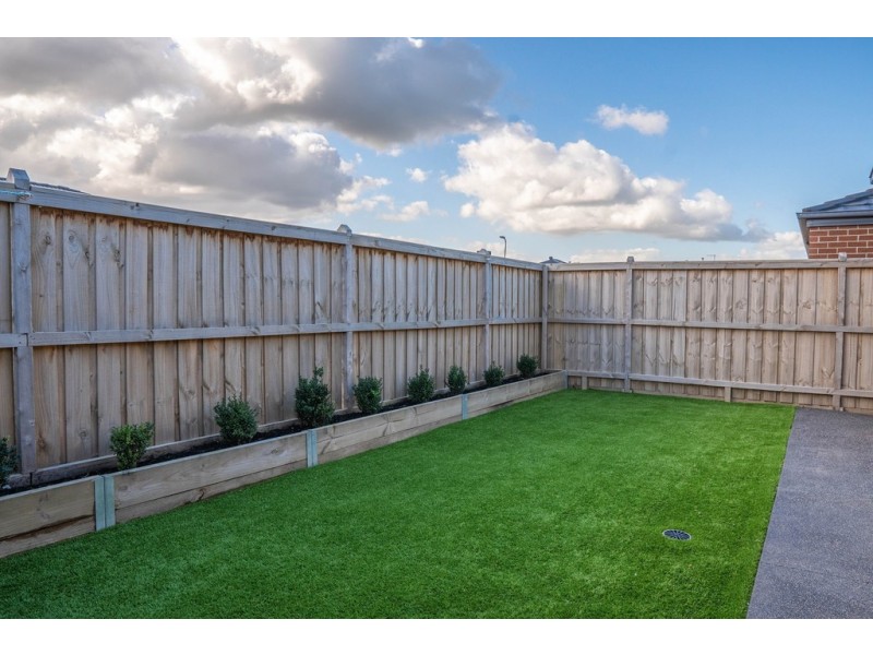 11 Grattan Street, Clyde VIC 3978