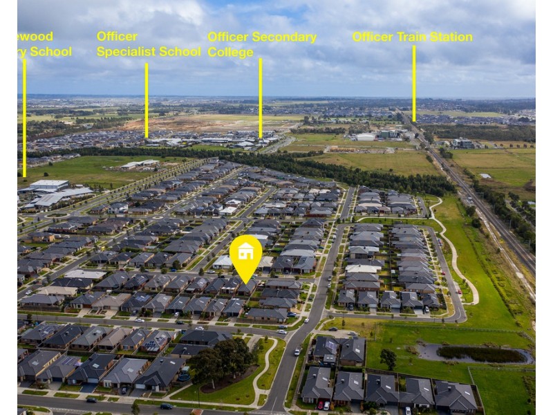 18 Simon Avenue, Officer VIC 3809