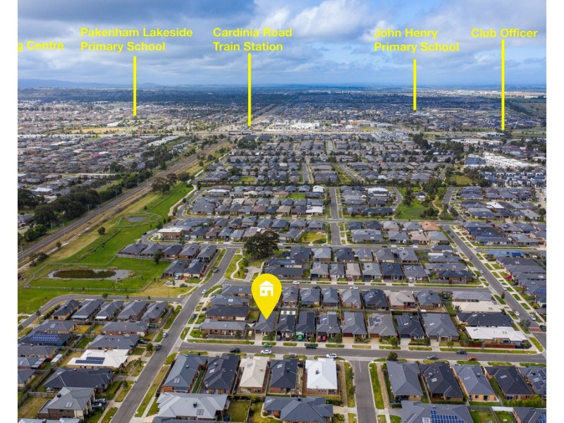 18 Simon Avenue, Officer VIC 3809