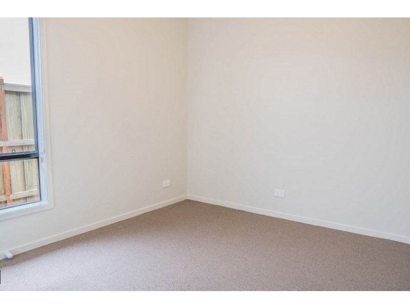 110 Ceduna Road, Clyde North VIC 3978