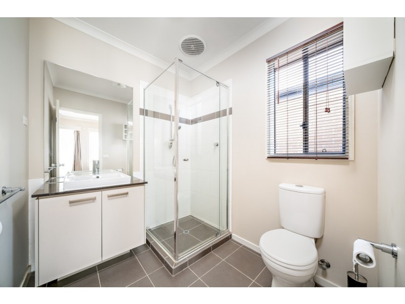 35 Hackney Circuit, Clyde North VIC 3978