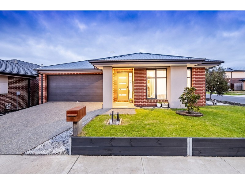 9 Kamona Street, Clyde VIC 3978