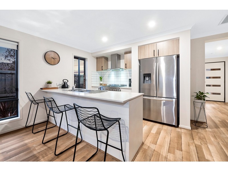 9 Kamona Street, Clyde VIC 3978