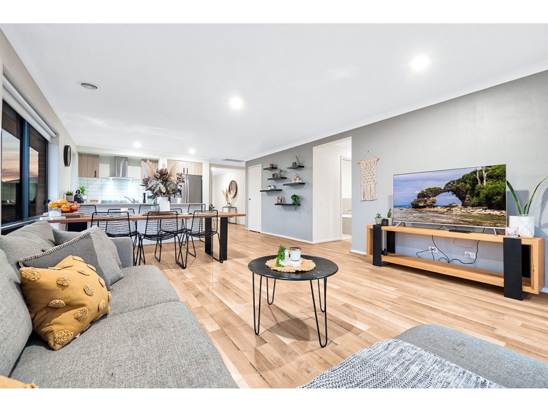 9 Kamona Street, Clyde VIC 3978