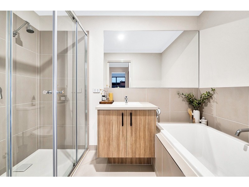 9 Kamona Street, Clyde VIC 3978