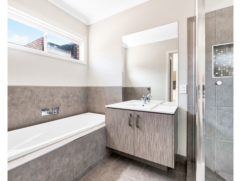 21 Dakota Street, Officer VIC 3809