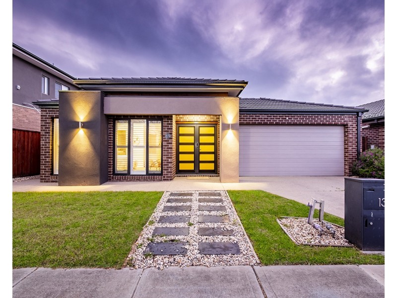 13 Gumview Road, Lyndhurst VIC 3975