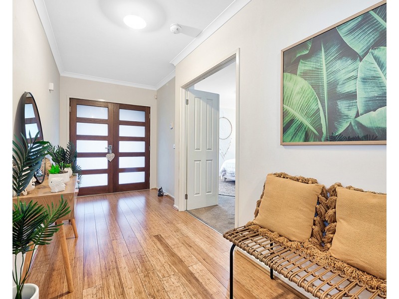 13 Gumview Road, Lyndhurst VIC 3975