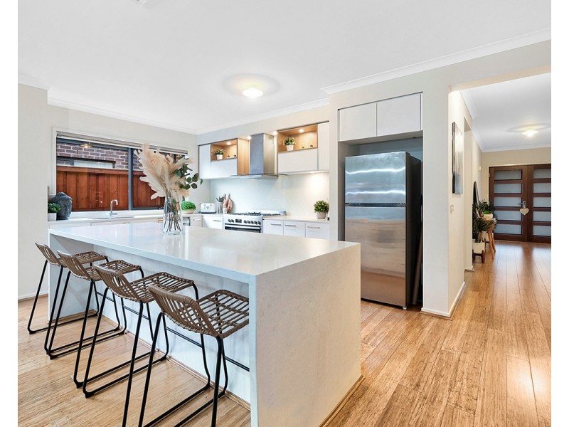 13 Gumview Road, Lyndhurst VIC 3975