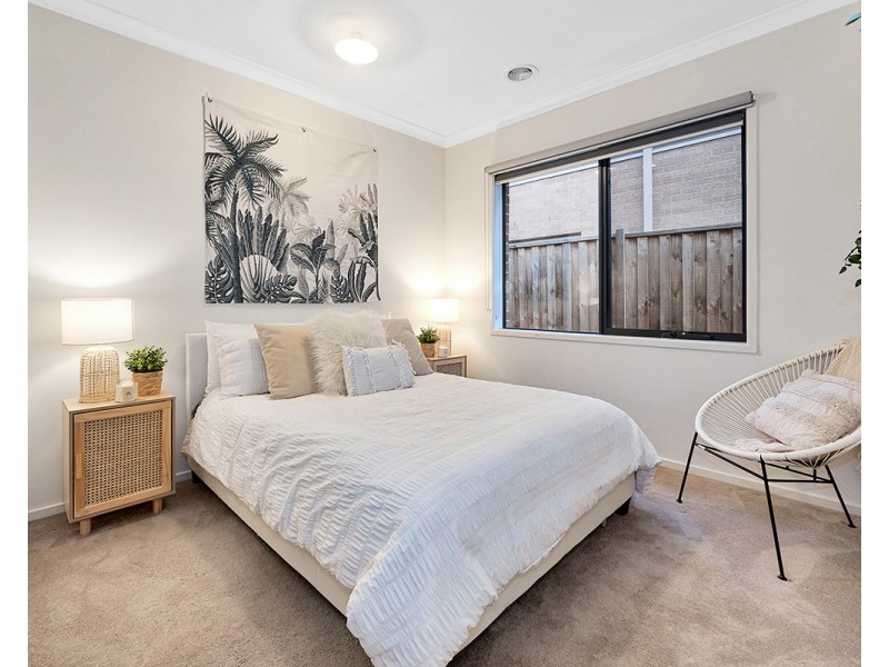 13 Gumview Road, Lyndhurst VIC 3975