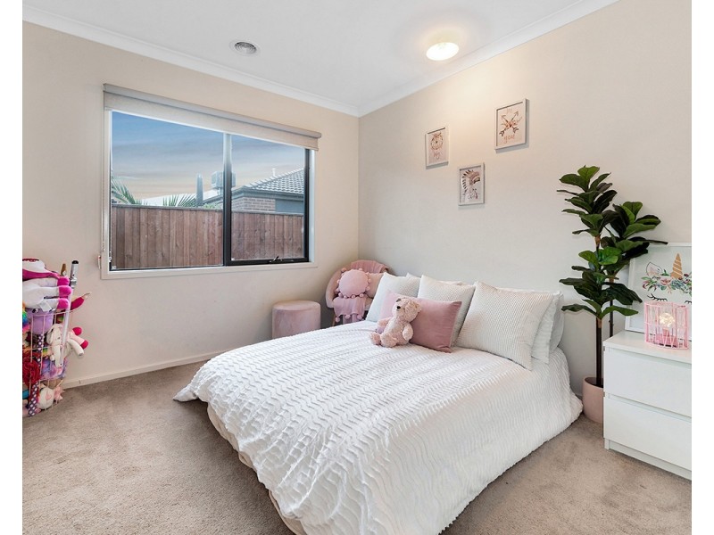 13 Gumview Road, Lyndhurst VIC 3975