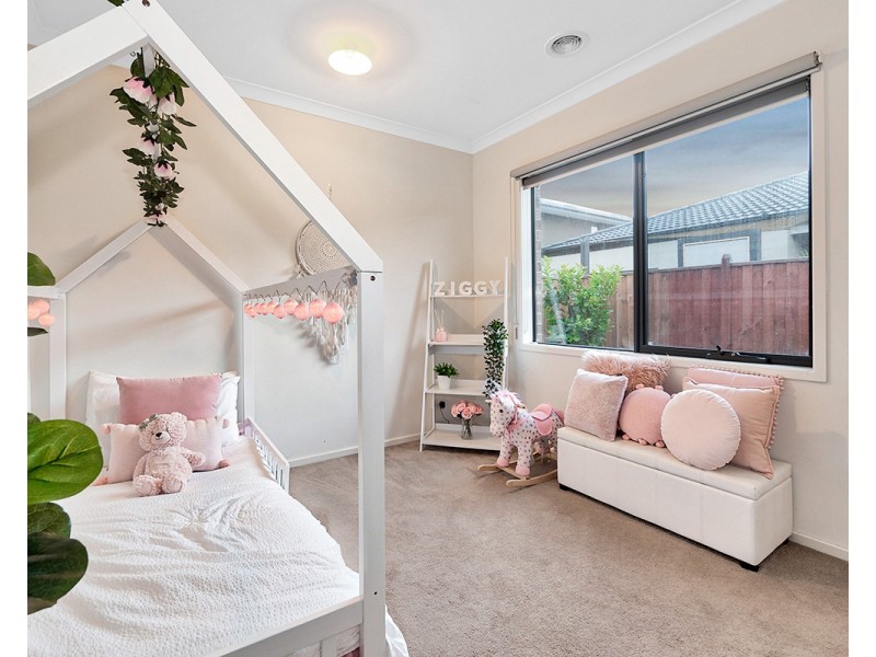 13 Gumview Road, Lyndhurst VIC 3975