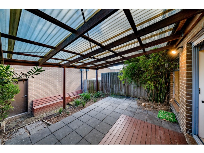 76 Mannavue Blvd, Cranbourne North VIC 3977