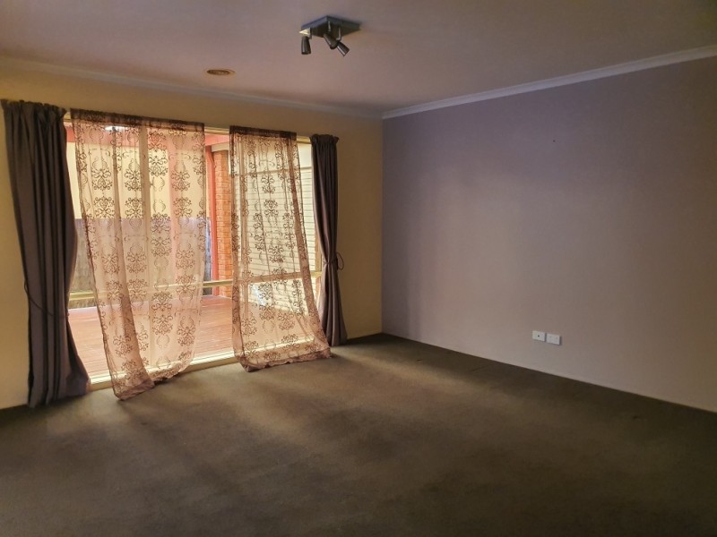 19 Mariner Close, Cranbourne North VIC 3977