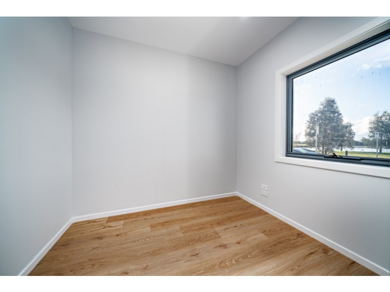 13 Fergus Lane, Cranbourne West VIC 3977