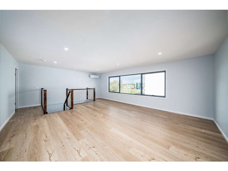 13 Fergus Lane, Cranbourne West VIC 3977