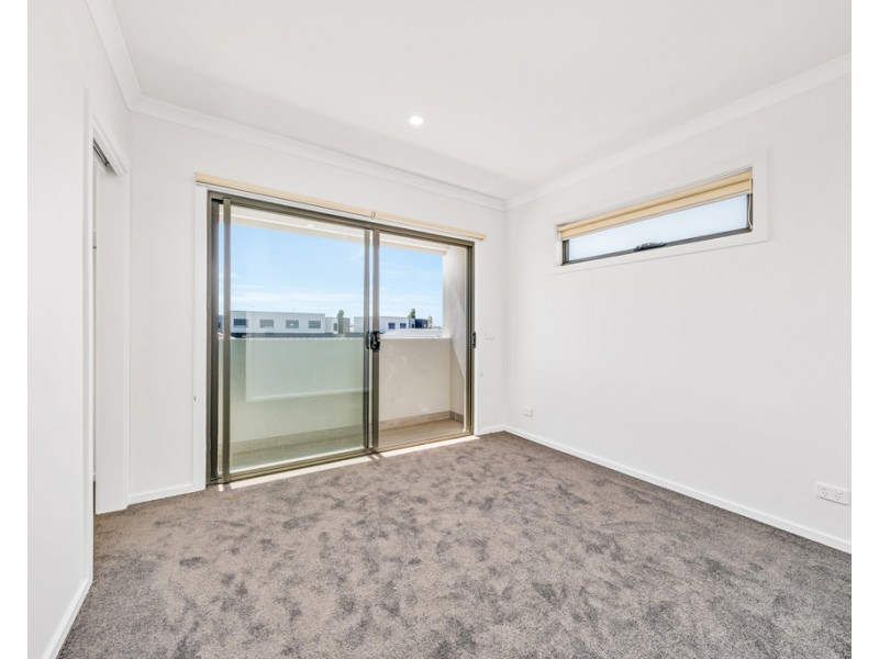 2b Edith Way, Pakenham VIC 3810