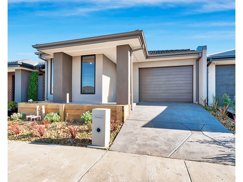 13 Pelagos Drive, Clyde VIC 3978