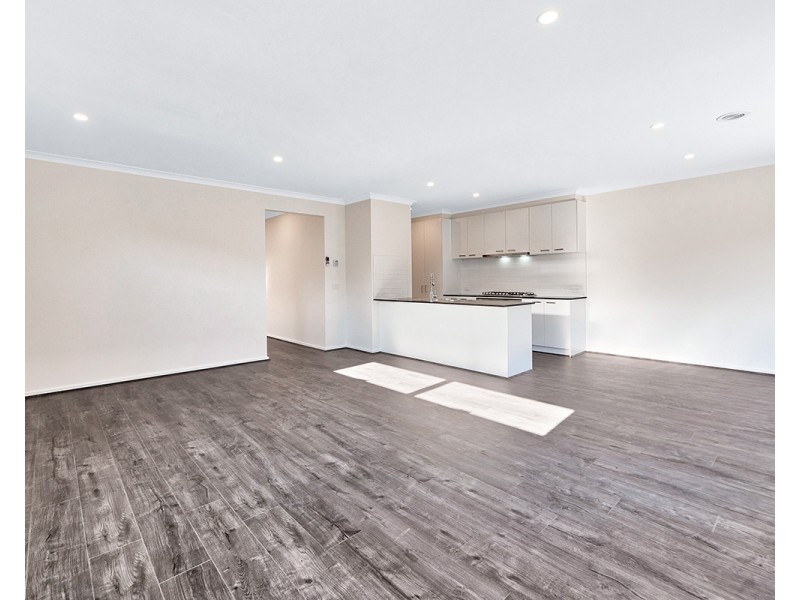 13 Pelagos Drive, Clyde VIC 3978