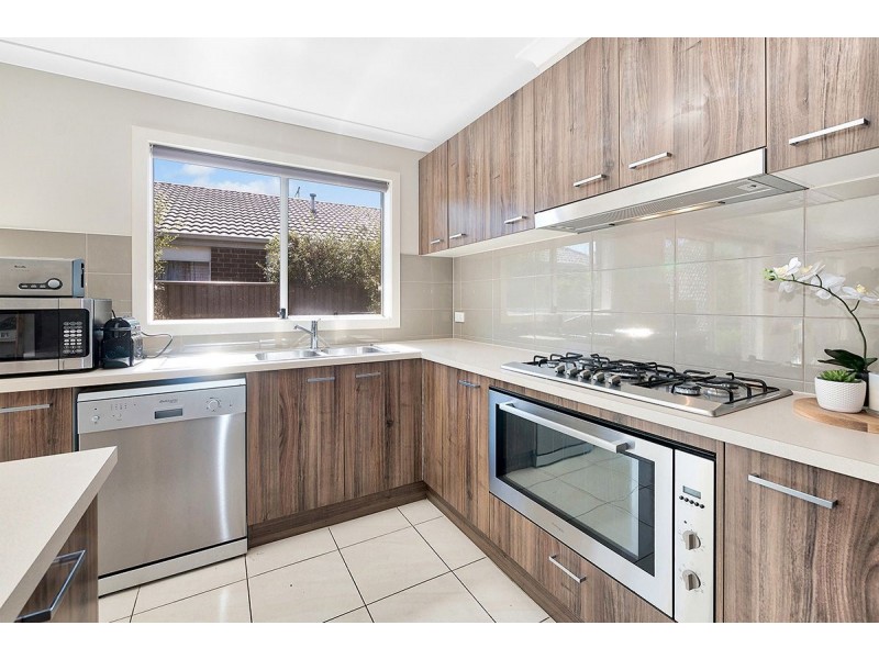 62 McEwan Drive, Cranbourne East VIC 3977