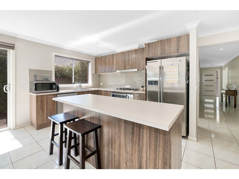 62 McEwan Drive, Cranbourne East VIC 3977