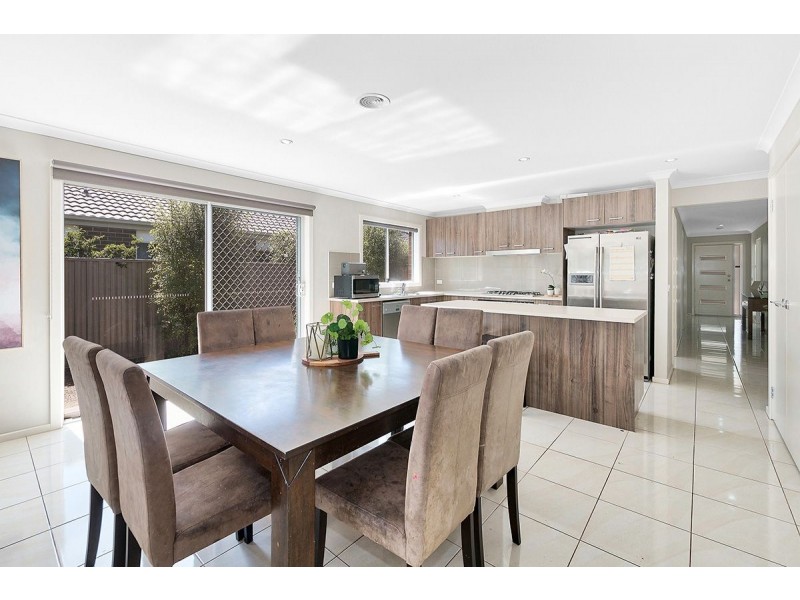 62 McEwan Drive, Cranbourne East VIC 3977