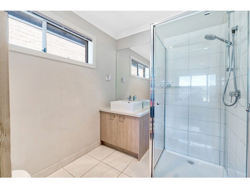 62 McEwan Drive, Cranbourne East VIC 3977