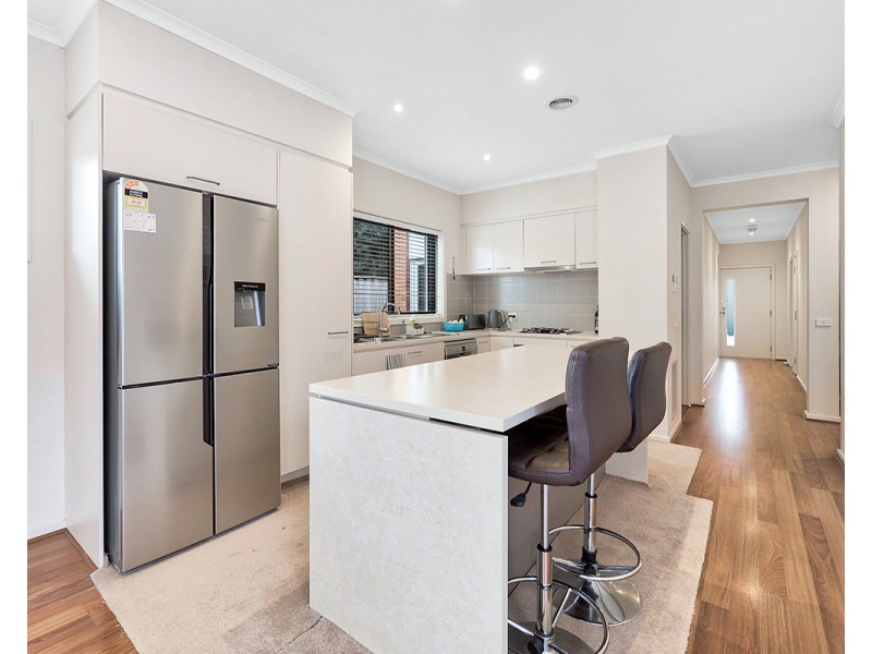 102 Springhill Drive, Cranbourne VIC 3977