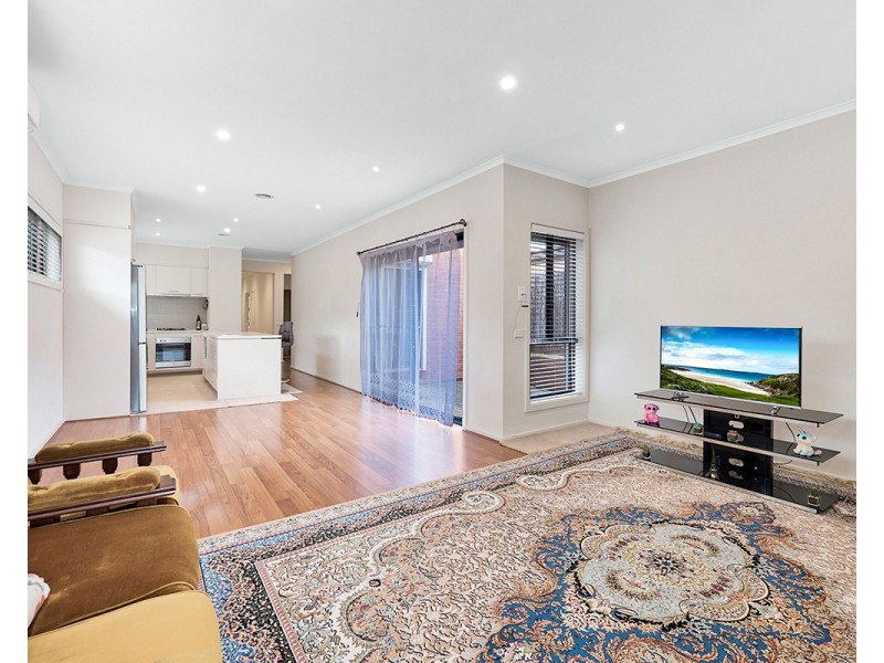 102 Springhill Drive, Cranbourne VIC 3977