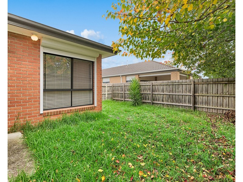 102 Springhill Drive, Cranbourne VIC 3977
