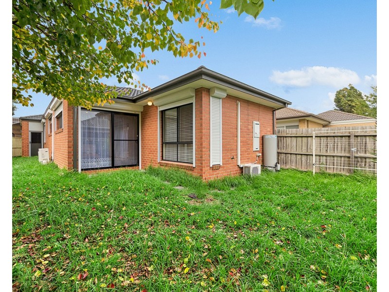102 Springhill Drive, Cranbourne VIC 3977
