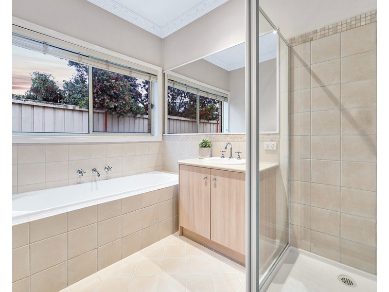 5 Moreton Bay Boulevard, Lyndhurst VIC 3975