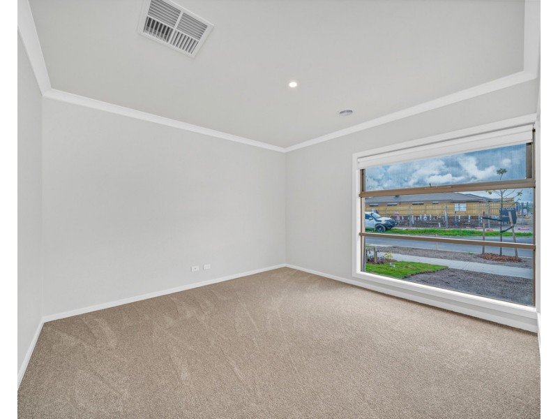 60 Bowler Avenue, Clyde VIC 3978