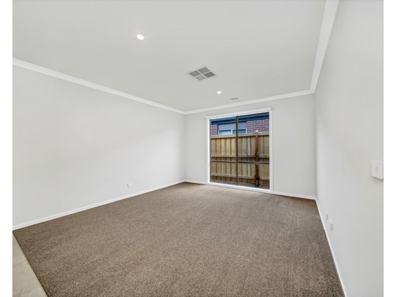 60 Bowler Avenue, Clyde VIC 3978