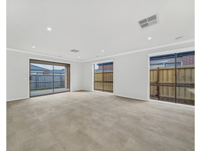 60 Bowler Avenue, Clyde VIC 3978