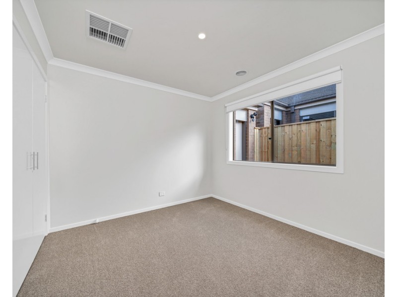 60 Bowler Avenue, Clyde VIC 3978