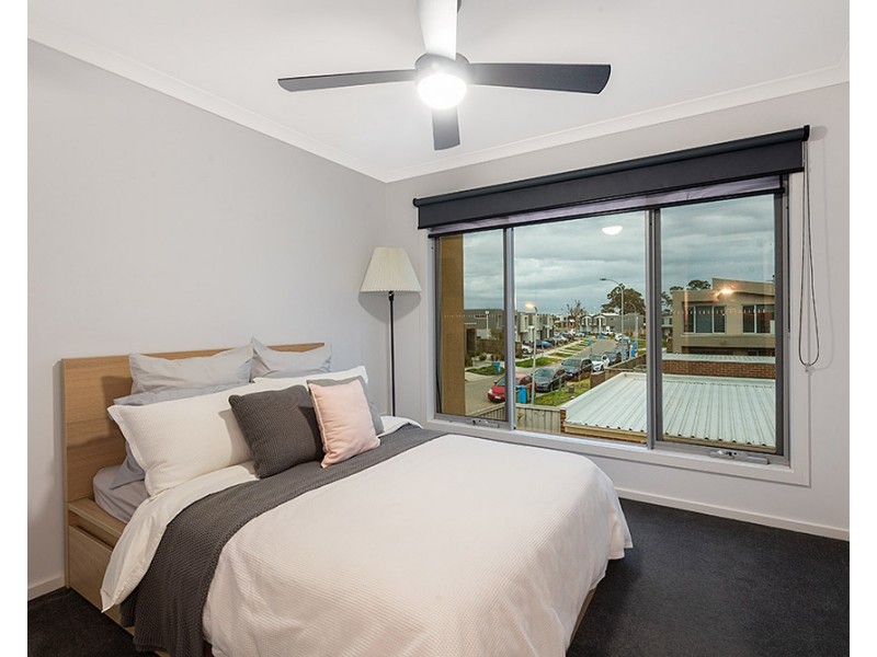 1 Nanea Path, Cranbourne VIC 3977