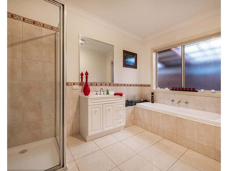 25 Stonehaven Avenue, Cranbourne VIC 3977