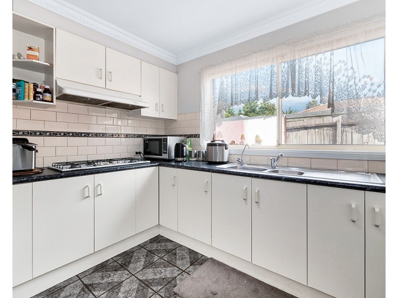 8 Tamworth Court, Cranbourne VIC 3977