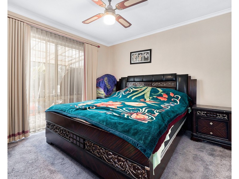 8 Tamworth Court, Cranbourne VIC 3977